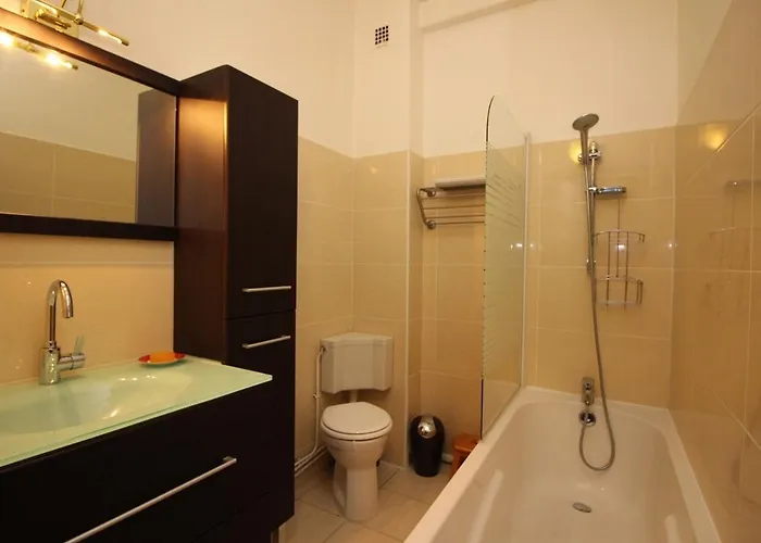 T3 Au Mont-dore Avec Wifi, Centre-ville, Pour 6 Pers. - Fr-1-608-17 Le Mont-Dore